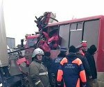 В Дагестане автобус столкнулся с КаМАЗом