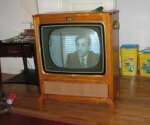В Лондоне продадут самый старый в мире телевизор