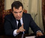 Медведев: срок службы в армии увеличен не будет