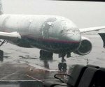 Обильный снегопад парализовал работу аэропорта Пекина
