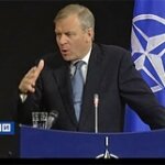 Генсек НАТО подтвердил готовность возобновить контакты с Россией