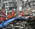 Число жертв землетрясения в Китае достигло 24