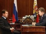 Медведев попросил "Газпром" не работать с Украиной без подписанны ...