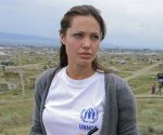 Чета Джоли-Питт посетила лагеря беженцев в Сирии