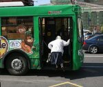 В Хабаровске перевернулся автобус с детьми