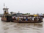 В Бангладеш затонул паром – сотни пропавших без вести