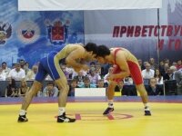 Гадисов и Гогаев стали чемпионами России по вольной борьбе