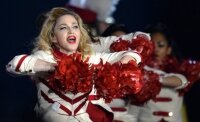 Иск к Мадонне будет рассмотрен 11 октября судом Петербурга 