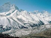 В Гималаях ищут 8 альпинистов, пропавших без вести