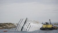 На затонувшем лайнере Costa Concordia в Италии действовали мародеры