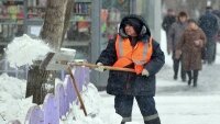 15 тыс единиц техники и 47 тысяч рабочих убирают снег