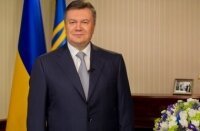 Янукович поздравил женщин с 8 марта