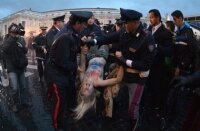 FEMEN устроили протест во время конклава
