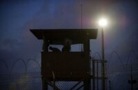 Количество голодающих в тюрьме Гуантанамо превысило 130 человек