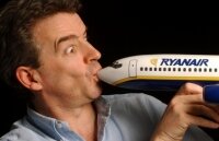 Ryanair продаст обшивку самолетов под рекламу