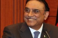 Президент Пакистана впервые в истории страны добровольно покинул пост