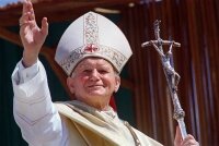 Бенедикт XVI пригласил на канонизацию Иоанна Павла II и Иоанна XXIII