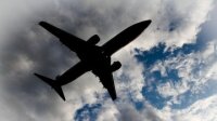 Самолет Air India совершил посадку в США из-за проблемы с двигателем