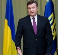 Власенко вручил поздравление Тимошенко с Новым годом